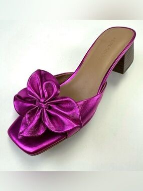 Aerosoles Esta NWT magenta metallic square toe slip on flower mules Size 7 glam